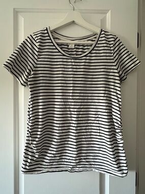 H&M MAMA Maternity Black and White Striped Short Sleeve Tee